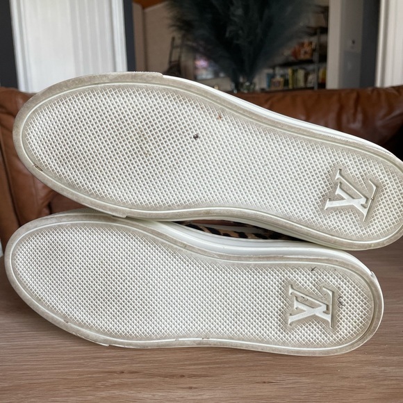 Authentic Louis Vuitton cheetah print high tops size 37 = 7 - Picture 8 of 10